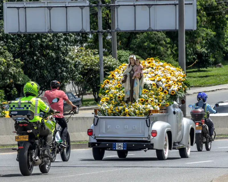 Terminales Medellin Desfile virgen del carmen 2024