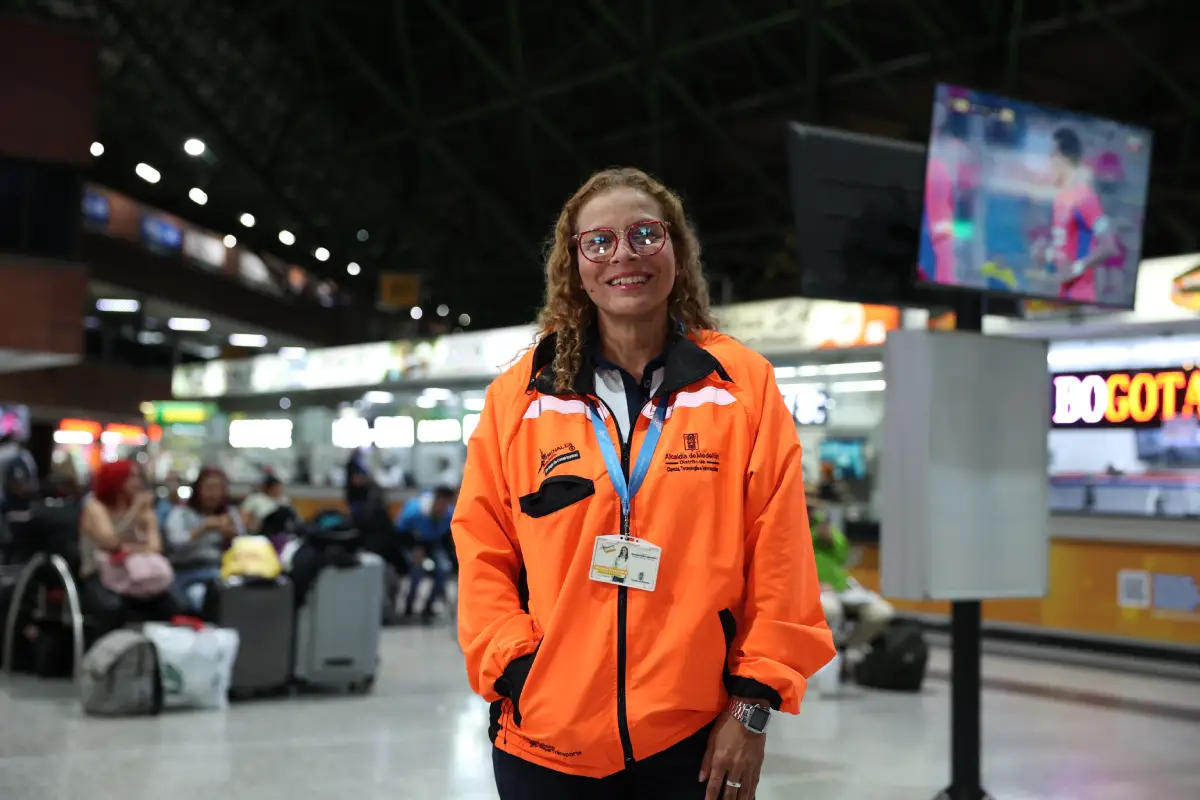 Destinos, maletas y un reloj que no perdona: el pulso de la Terminal